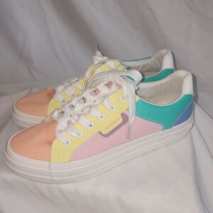 Rocket Dog Pastel Women's Athletic Shoes